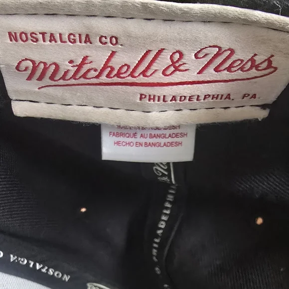 Mitchell and Ness RAPTORS Snapback - Picture 4 of 5